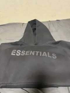 ESSENTIALS ブラック パーカー