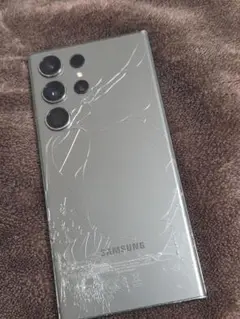 ポチタさん専用。GALAXYS 23 ultra ジャンク扱いで出品します。 ポチタさん専用。GALAXYS 23 ultra ジャンク扱いで出品します。