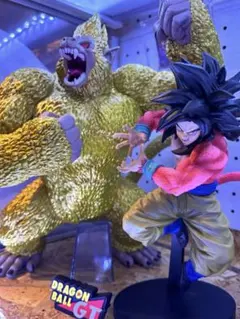 ドラゴンボールGTロゴ スーパーサイヤ人4孫悟空　黄金大猿 フィギュアセット