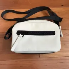 ZARA ショルダーバッグ ホワイトのサムネイル
