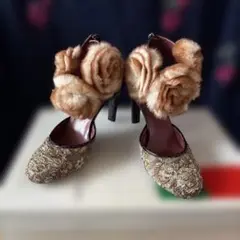 銀座かねまつ　ファー付き 花柄刺繍 ハイヒール パンプスのサムネイル