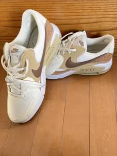 ナイキ　ウィメンズ　エアマックス　エクシー