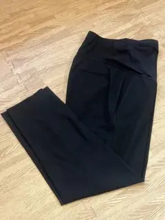 スマートアンクルマタニティパンツ　ユニクロ　ブラック　Lサイズ