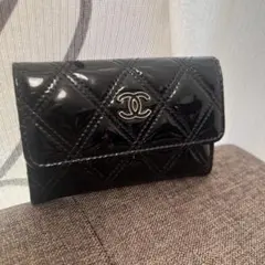 CHANEL イヤーズギフトマトラッセコインケース AirPodsケース - メルカリ