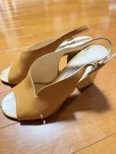 PELLICO ペリーコ リネア　サンダル 22.5㎝ キャメルのサムネイル