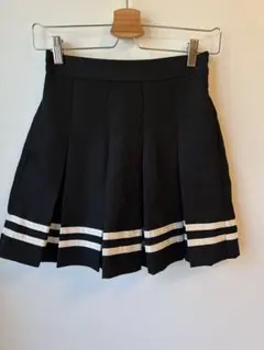 プリーツスカート 黒 白のストライプ レディース