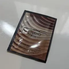 MAC Studio Fix Fluid SPF25 NC15 サンプルのサムネイル
