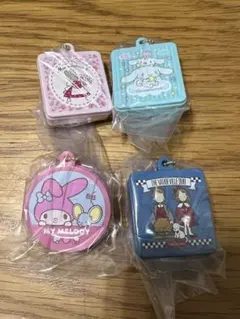 サンリオキャラクターズ　クッキー缶チャーム　４点