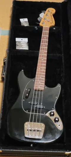 432 Fender Mustang Bass 1975年 - メルカリ