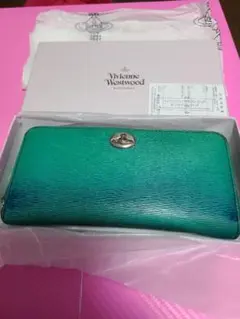 Vivienne Westwood 長財布 ラウンドファスナーのサムネイル