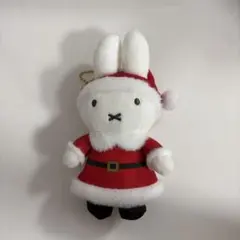 ミッフィー クリスマスインチェ 2022 ぬいぐるみキーホルダー - メルカリ