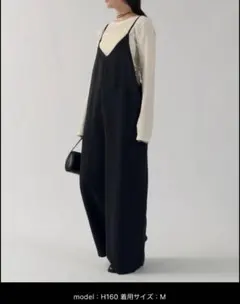 アンドミー　サロペット　黒　未使用のサムネイル