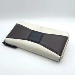 ケイトスペード　長財布　ラウンドジップ　ホワイト系