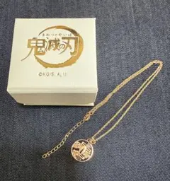 ユキ様】ちょっとだけエスパー ぶんぶん蜂ネックレス - メルカリ
