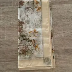 YURIE NITANI フラワーパターン ハンカチのサムネイル