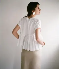 CLANE クラネ　バックフリルTシャツ BACK FRILL T-SHIRTのサムネイル