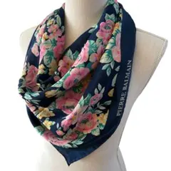 上質 良品 ピエールバルマン 大判シルクスカーフ バラ柄 上質 85×85cm