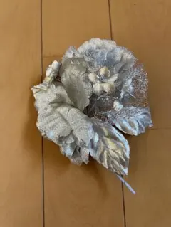 シルバー 花 コサージュ 卒業式、入学式