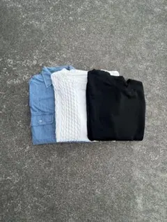 デニムシャツ・白セーター・黒Tシャツセット