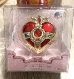 セーラームーン ミニチュアリータブレット コズミックハートコンパクト