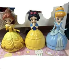 ガチャガチャ　ディズニープリンセス　シンデレラ　ベル　白雪姫