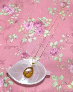 【新品】アンバー（琥珀）ネックレス 　ゴールドチェーンのサムネイル