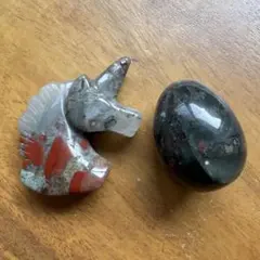 ブラッドストーン　たまご(パイライトたくさん) ユニコーン(こちらはおまけ)