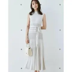 MERCURYDUO　配色ボーダーストライプニットワンピース　アイボリー