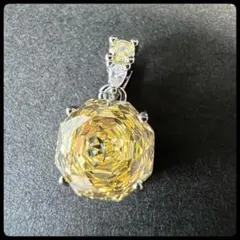 イエローダイヤモンド風ペンダント　トップのみ　新品未使用