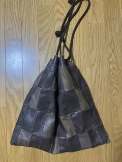 ダークブラウン レザー　バック