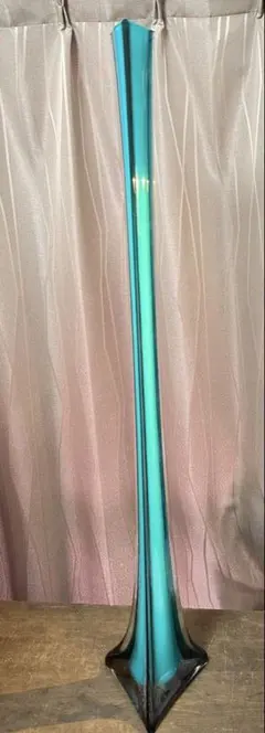 ターコイズブルー ガラスフラワーベース 花瓶のサムネイル