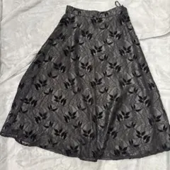 ストロベリーフィールズ ロングスカート