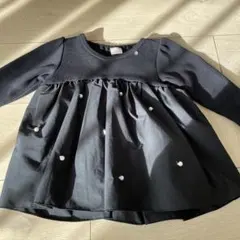 黒のパール装飾付き長袖トップス