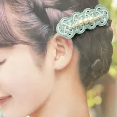 ミントグリーンとホワイトの水引ヘアアクセサリー　ヘアクリップ　112