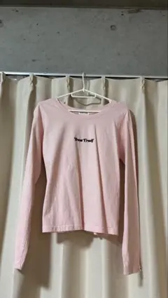 最終値下げ　ピンク 長袖 Tシャツ 'Treat Yourself'のサムネイル