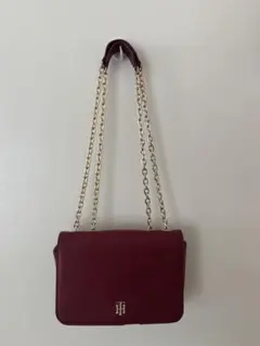 TOMMY HILFIGER チェーンショルダーバッグ ボルドーのサムネイル