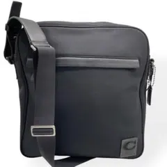 良品　希少　コーチ ショルダーバッグ 斜めがけ クロスボディ 5004ブラック