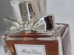 Miss Dior Absolutely Blooming 香水※2回のみ使用 - メルカリ