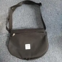 ハロルル hellolulu ショルダーバッグ 　黒色