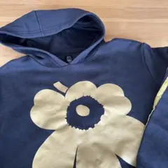 美品 アディダス×マリメッコ コラボ 大人気！スタイリッシュなジャケット 黒 美品 アディダス×マリメッコ コラボ 大人気！スタイリッシュな