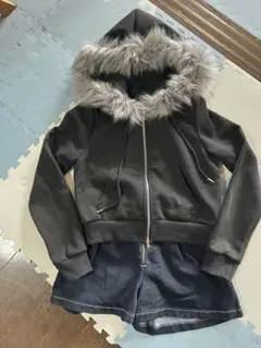 【SHEIN ファー付きパーカー】＆デニムショートパンツはおまけ