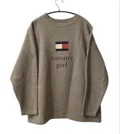 これは買わなきゃ損！激かわすぎ♡ TOMMY JEANS BOXロゴ パーカー 