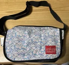 新品未使用　Manhattan Portage ショルダーバッグ 花柄のサムネイル