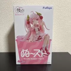 FuRyu Noodle Stopper Figure初音ミク　桜ミク
