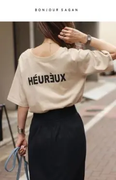 【新品】 BONJOUR SAGAN 前後2WAYロゴTシャツ　ライトベージュのサムネイル