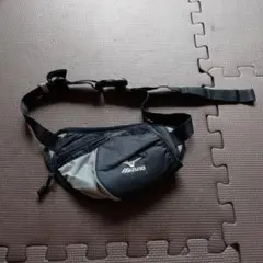 Mizuno ウエストポーチ ボディバッグ ブラック　ボトル入れのサムネイル