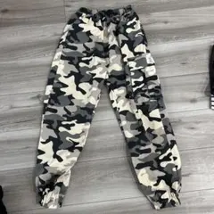 SHEIN 迷彩柄 カーゴパンツ 11Y