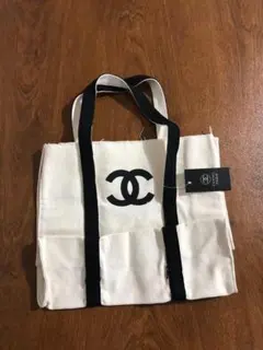 CHANEL ノベルティトートバッグ チャーム付き 麻リネン素材 新品大きめ