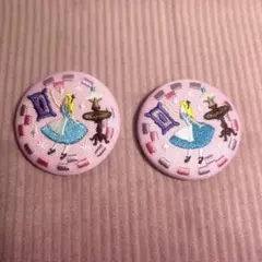 ディズニー 刺繍缶バッジ 不思議の国のアリス　2個セット