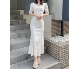 新品タグつき　リゼクシー　バックオープンマーメイドワンピース